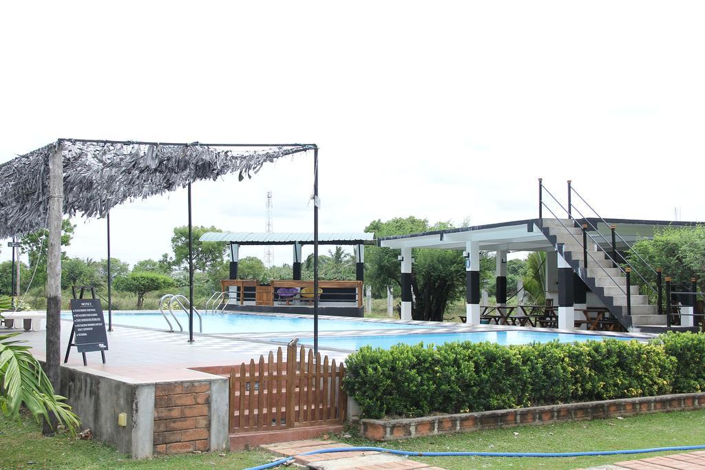 Eco Hotel Black & White - Anuradhapura Mihintale Kültér fotó