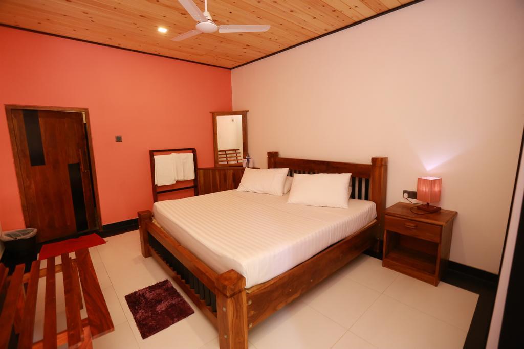 Eco Hotel Black & White - Anuradhapura Mihintale Kültér fotó
