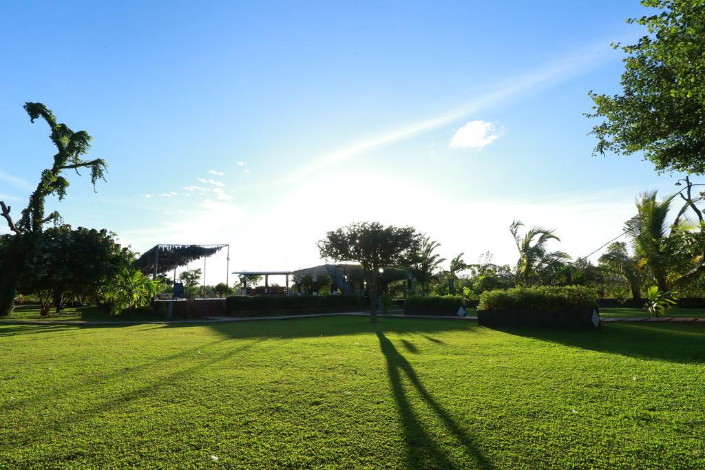 Eco Hotel Black & White - Anuradhapura Mihintale Kültér fotó