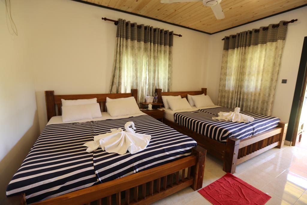 Eco Hotel Black & White - Anuradhapura Mihintale Kültér fotó